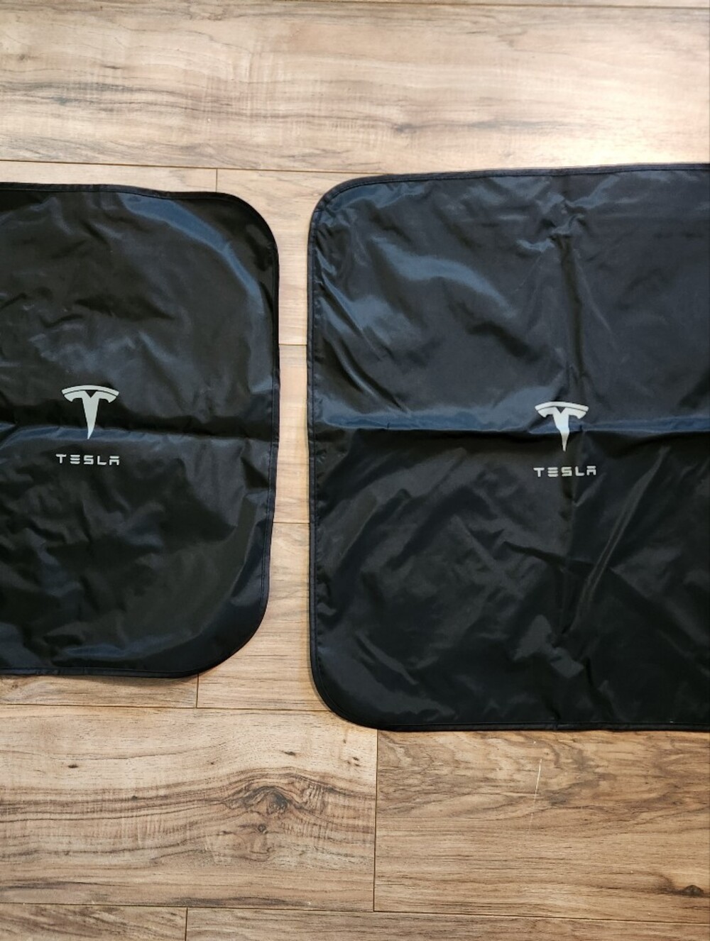 2 Sets Of Tesla Zipper Black Cover Bags